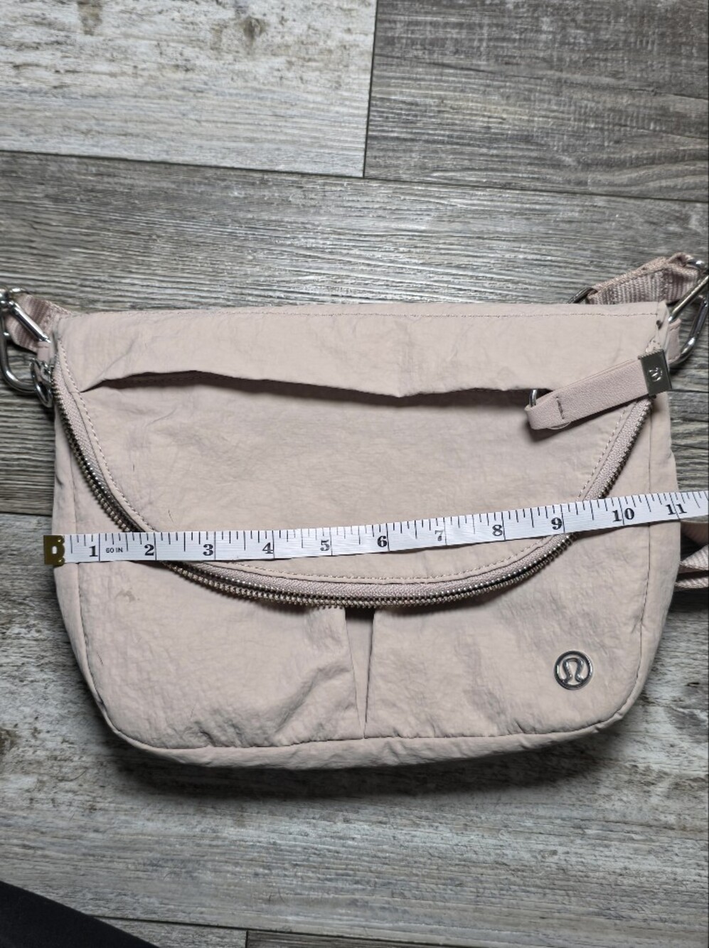 Lululemon Women's All Night Festival 5L Cross Body Bag Nude/Mauve Colorway *EUC - Picture 13 of 14